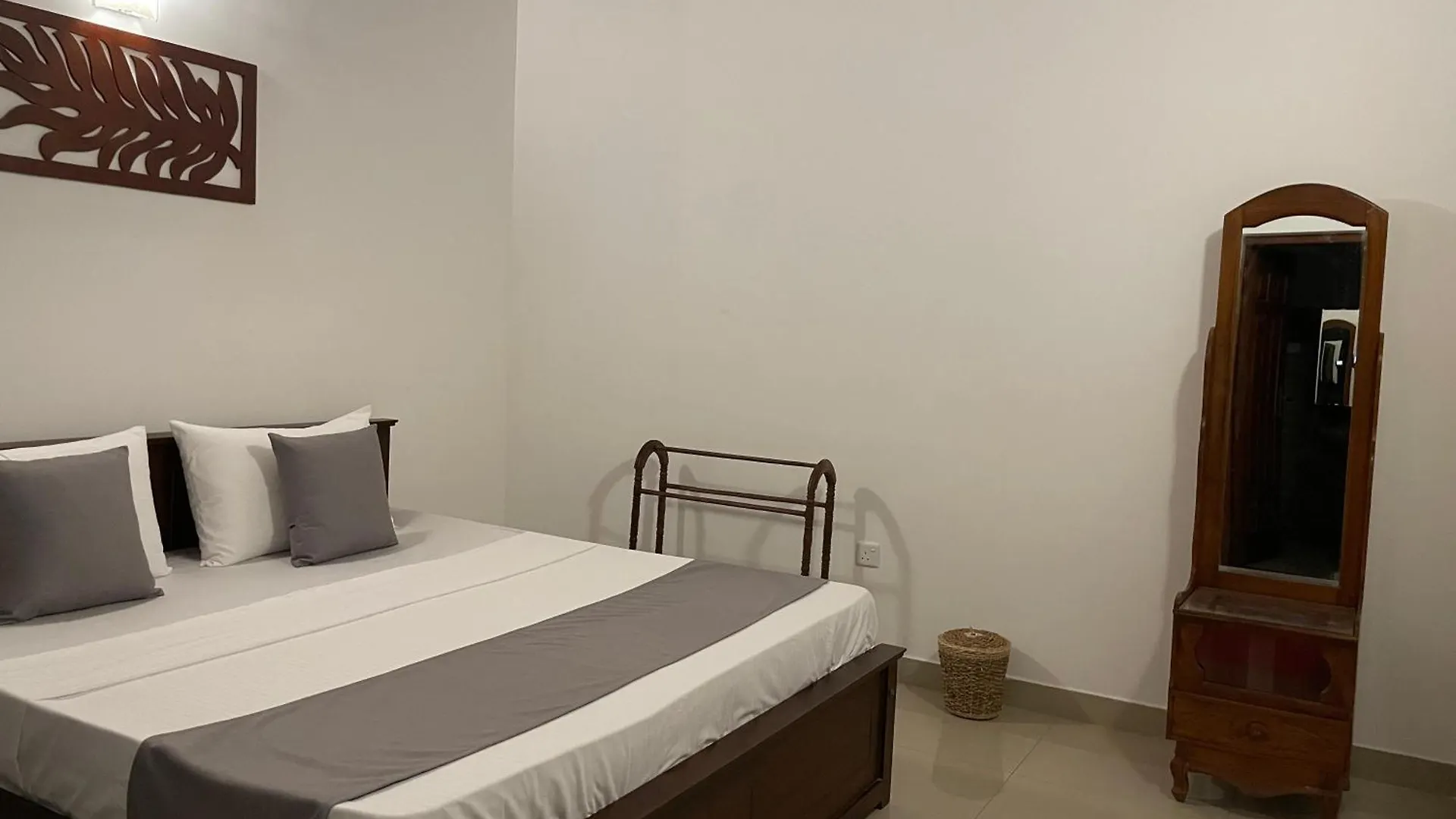 Blissfam Villa & Hostel Negombo Couette-café